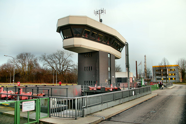 Rhein-Herne-Kanal, Leitstand der Schleuse Gelsenkirchen / 11.03.2018