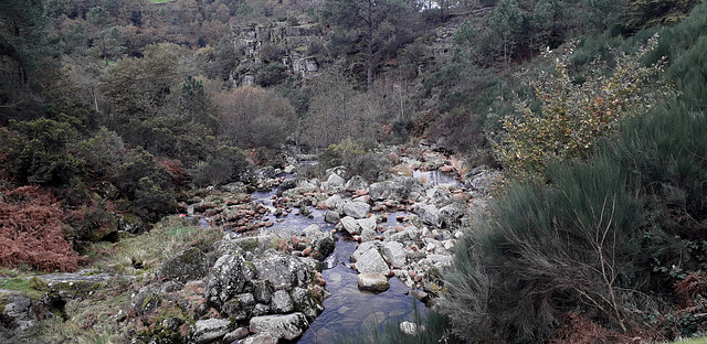 River Cabrão.