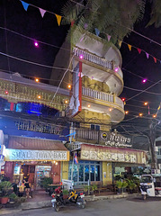 Couleurs de soirée cambodgienne / Cambodian evening's colours