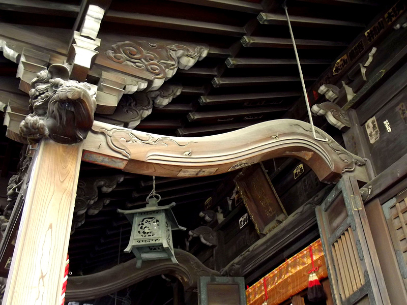 高山神社 (Mountain Shrine)