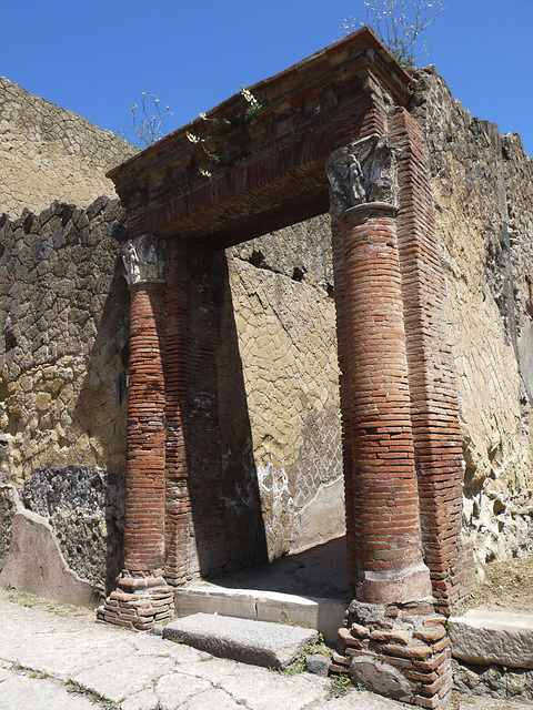 Herculaneum- Casa del Gran Portale