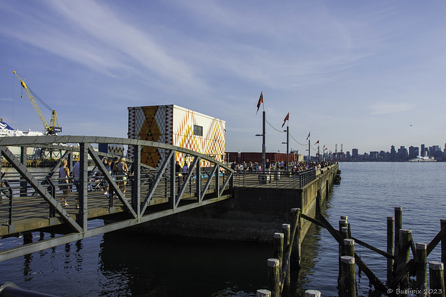 Burrard Dry Dock Pier ,... P.i.P.  (© Buelipix)