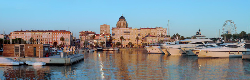 SAINT-RAPHAEL: Panoramique du vieux port 04