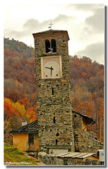 Il campanile storto, Mocchie