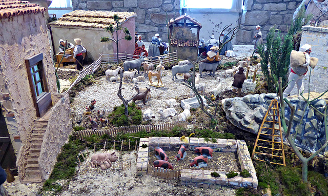 crèche provençale de LOCRONAN