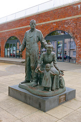 The Pioneer Statue, Old Portsmouth