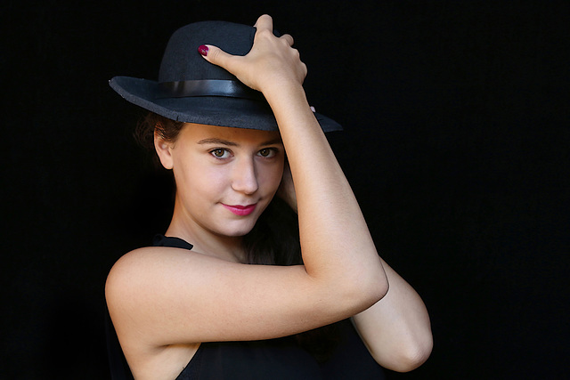 Ma ravissante petite-fille au regard de biche  .   . .