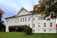 Schloss Hohenzieritz Parkseite