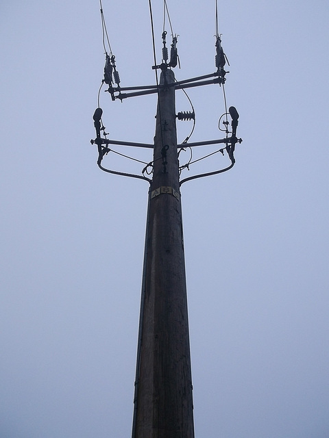 Downtown pylon / Pylône de centre-ville