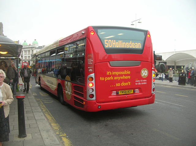 DSCN5021  Brighton and Hove 52 (YN58 BCF) - 28 Sep 2010