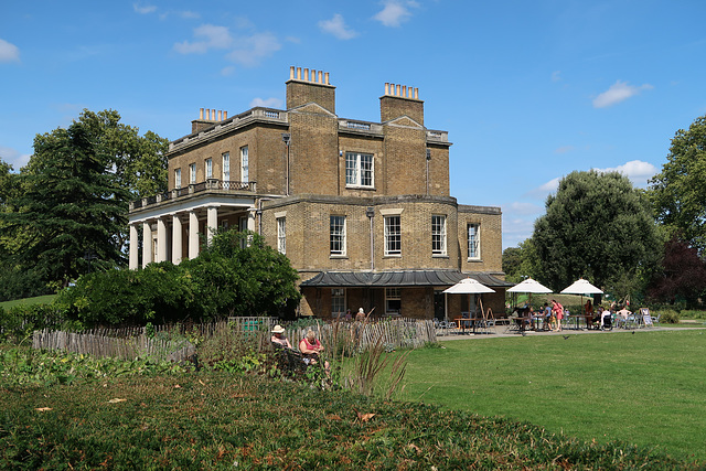 Clissold House