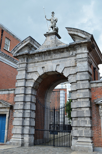 Dublin Castle, Left Entrance Arch