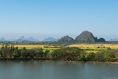 Aussicht von der Kyaut Ka Latt Pagode (© Buelipix)