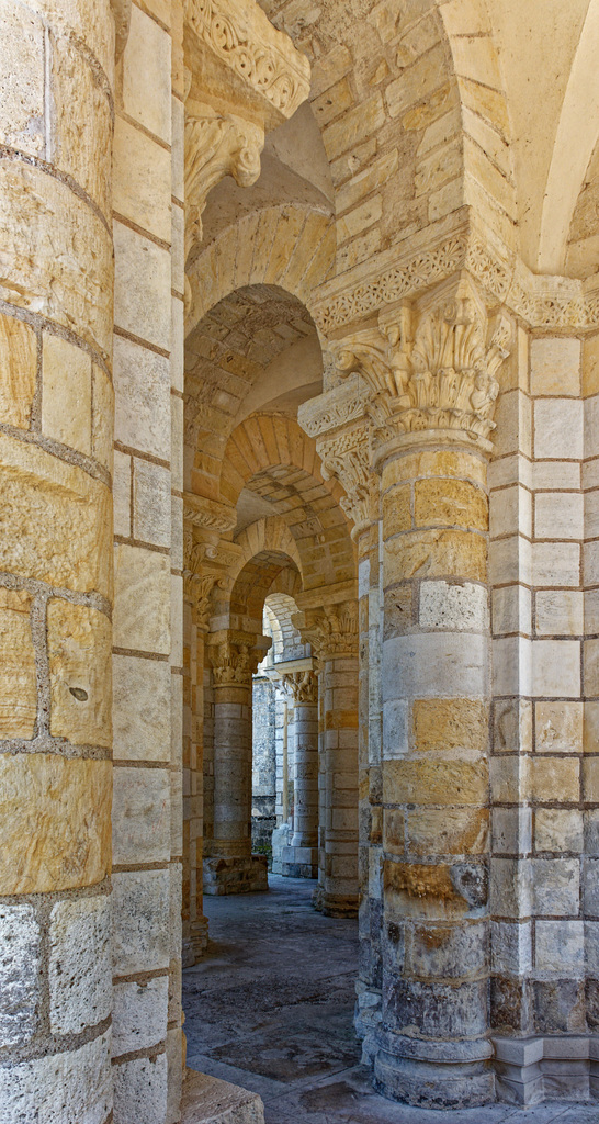 Abbaye de Saint-Benoît-sur-Loire