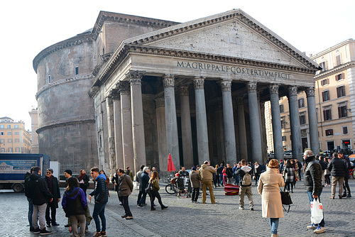 Roma, Pantheon - Landmark Roman Church and Historic Tombs