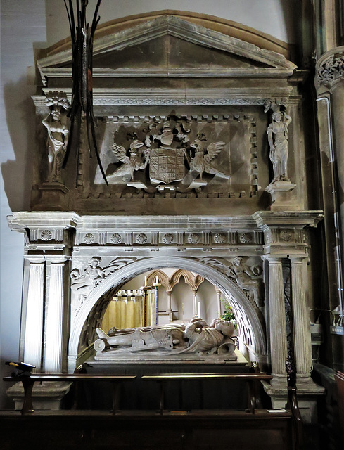 turvey church, beds  (33)effigies of the 1st lord mordaunt +1560 and wife on the c16 tomb attributed to t.kirby