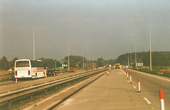 Semmence Coaches RJI 5721 (F421 PSE) on the A11 at Barton Mills – 13 Oct 1995 (291-31)