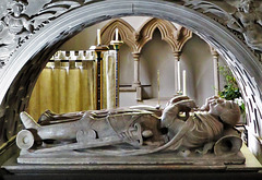 turvey church, beds  (96)effigies of the 1st lord mordaunt +1560 and wife on the c16 tomb attributed to t.kirby