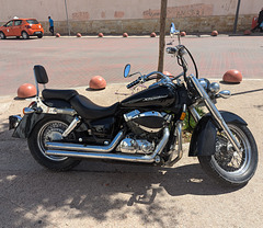 Une belle moto Honda Shadow au Maroc.