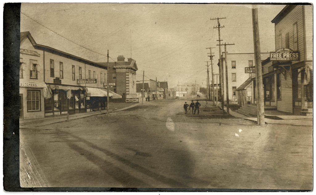 WP1383 WINNIPEG - NAIRN AVENUE AT LOUISE BRIDGE