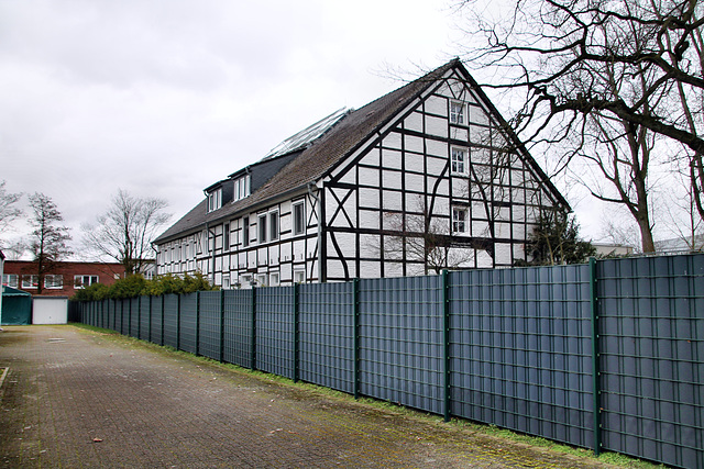 Fachwerkbau auf dem Gelände der Firma Caterpillar (Lünen-Wethmar) / 4.03.2023