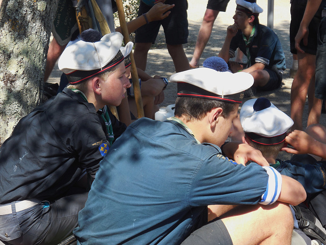 un peu de repos des pieds pour les scouts