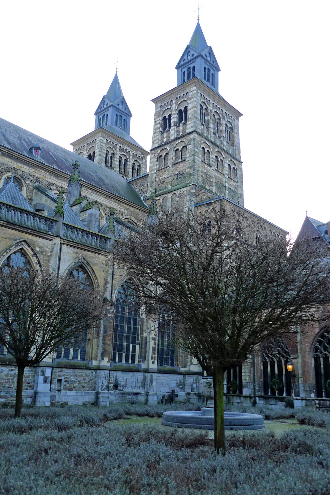 Nederland - Maastricht, Sint-Servaasbasiliek