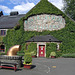 Die Bank bei der Blair Athol Distillery