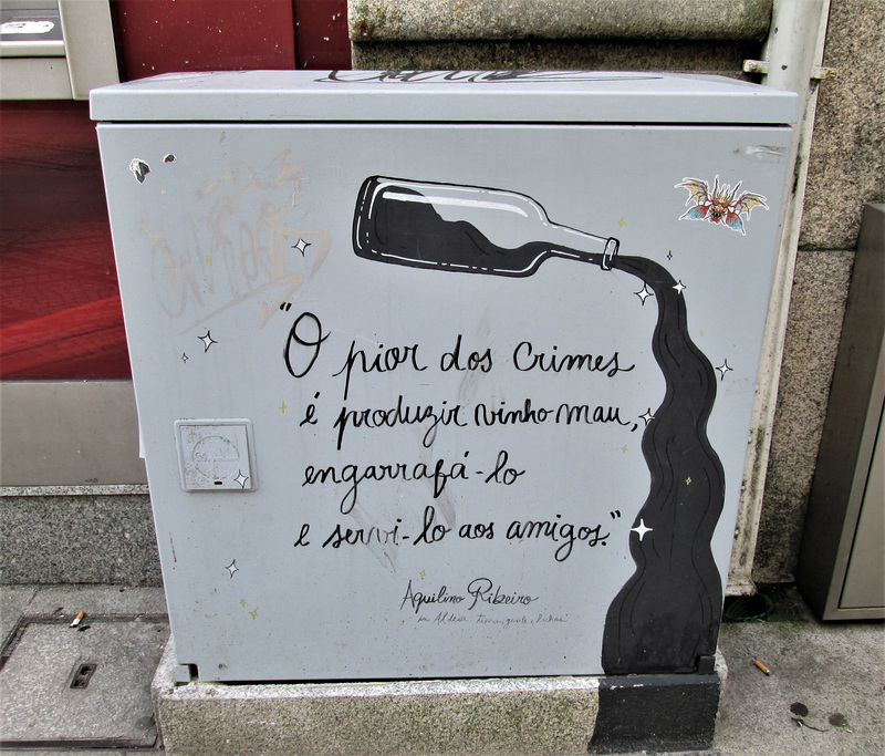 Street art on electricity box.