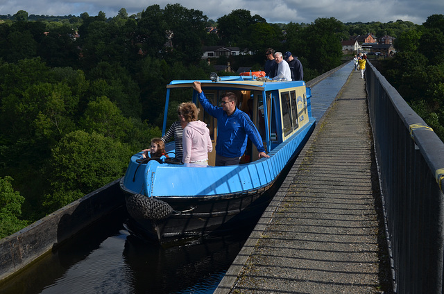 Ship going along Pontcysyllte Aqueduct