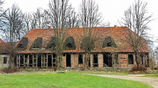 Weitendorf. Gutshausruine