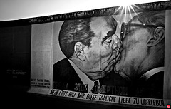 Nicht vergessen, morgen jährt sich wieder der Fall der Berliner Mauer, 09. November 1989 (1xPiP)