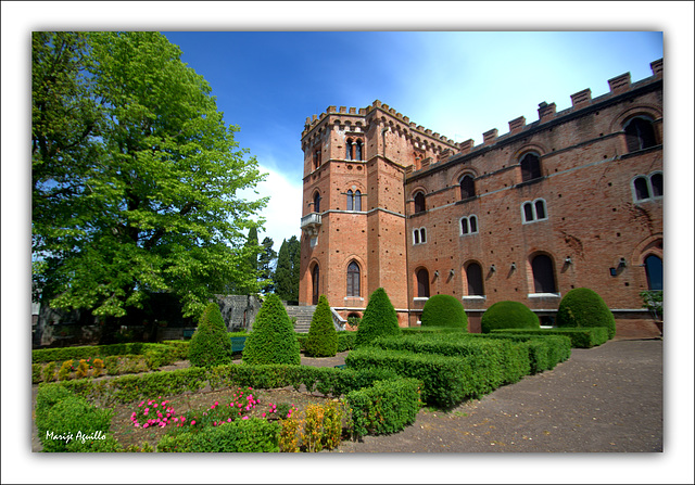 Castello di Brolio (Chianti)  -  Ver notas.