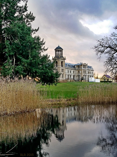 Kaarz, Herrenhaus im Park