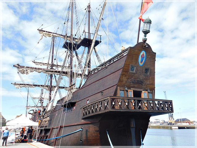 Le galion  espagnol , au port de Saint Malo (35)