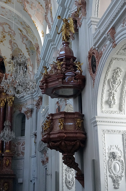 Kanzel der Jesuitenkirche in Luzern