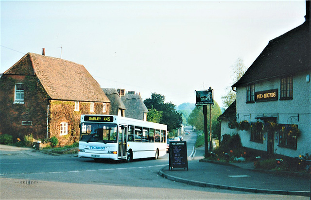 Viceroy of Essex W669 TNV in Barley – 11 May 2001 (464-13)