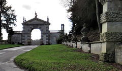 c18 lodge gateway at fonthill, wilts, c1756 , with c19 flanking walls c.1860