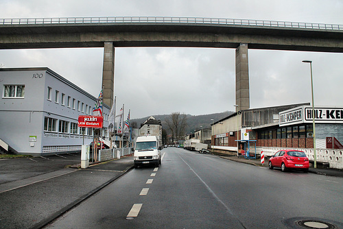 delsterner strae mit der brücke am volmeabstieg (hagen-delstern