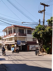 Three motorbikes in a 8 kg zone