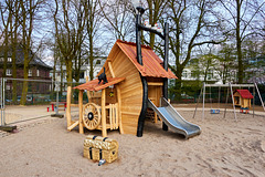 spielplatz-huette-00507-co-12-04-16