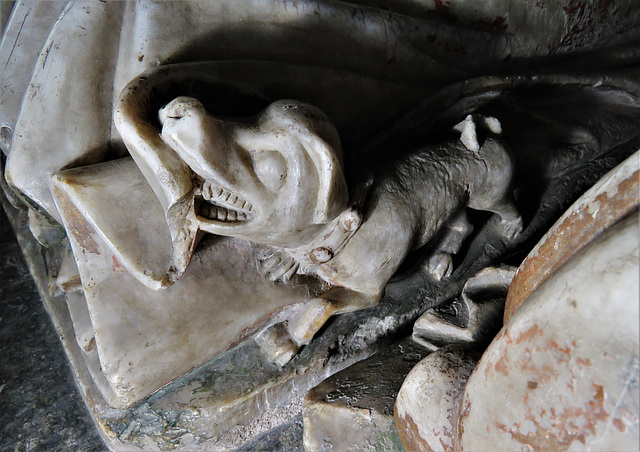 turvey church, beds  (62)lap dog on c16 tomb with effigies of sir john mordaunt +1506 and wife