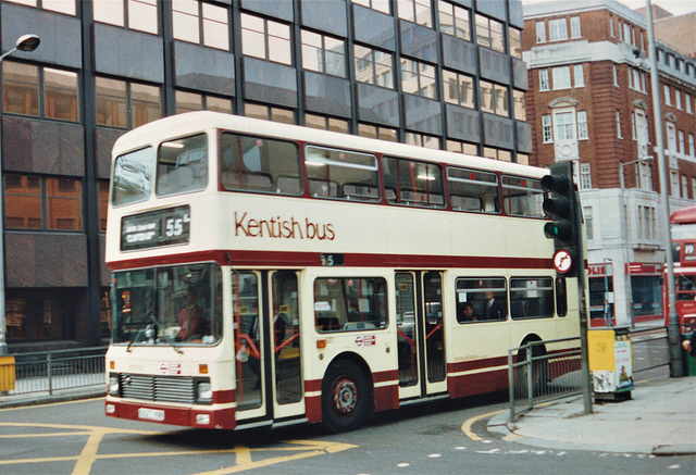 Kentish Bus & Coach 527 (G527 VBB) in New Oxford Street, London – 25 Sep 1991 (152-16)