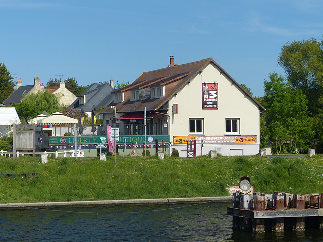 Around Pegasus Bridge (5) - 14 May 2018