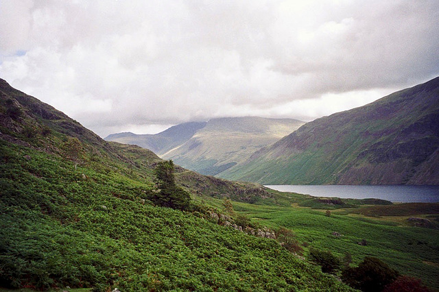 Looking towards Wasdale Head from Greendale Gill (Scan from Aug 1992)