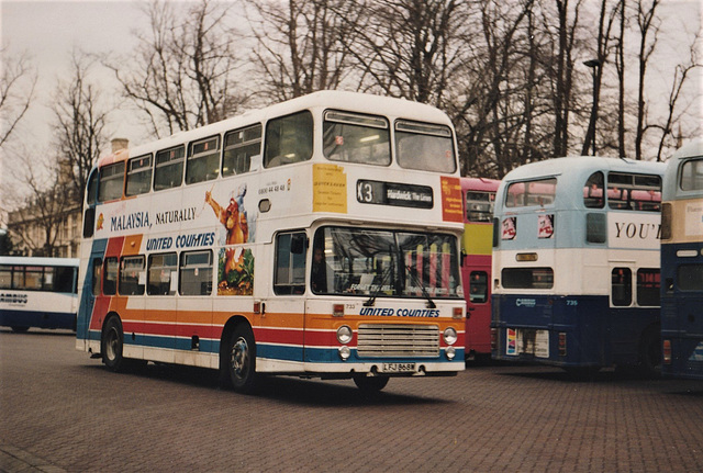Stagecoach United Counties 733 (LFJ 868W) in Cambridge – 5 Feb 1991 (136-04)