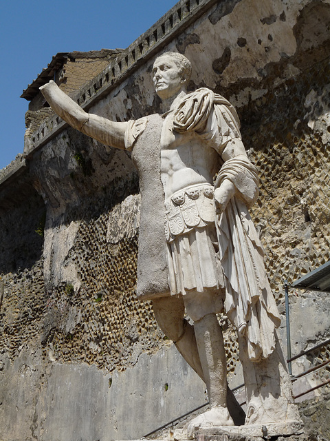 Herculaneum- Statue of Marco Nonio Balbo