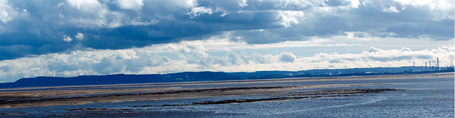 Panorama looking upstream to the Helsby escarpment.