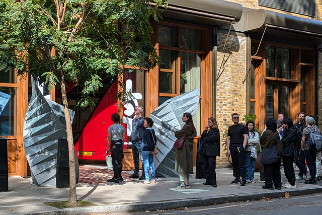 PXL 20240914 140429639-001-Heatherwick Studio Making House