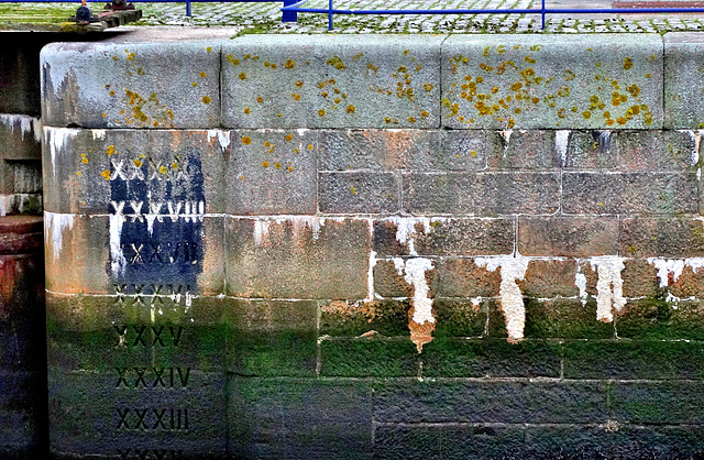 Lock Wall at Royal Quays Marina